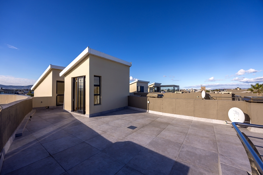 3 Bedroom Property for Sale in Sunset Beach Western Cape